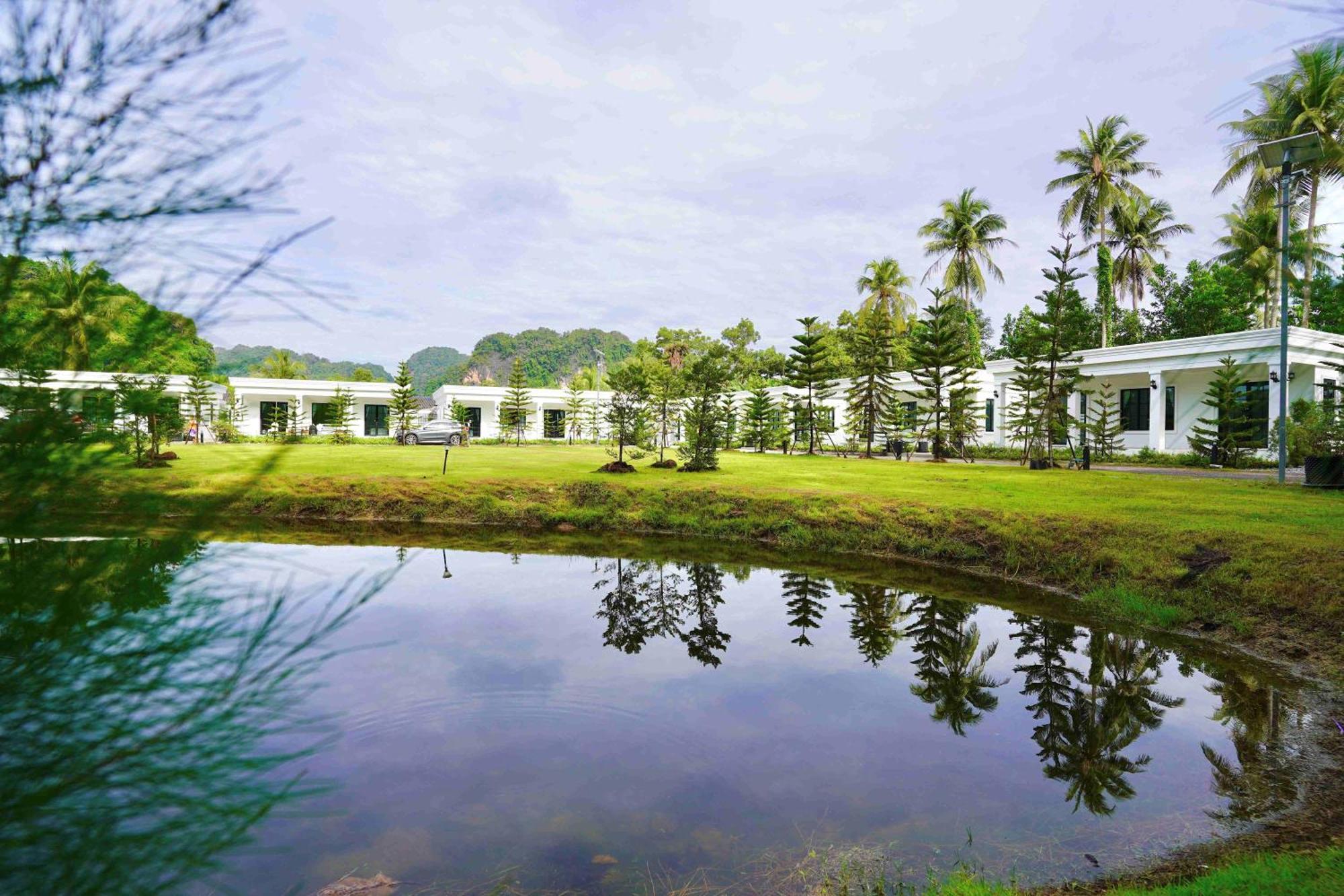 Tarn Villa Krabi town