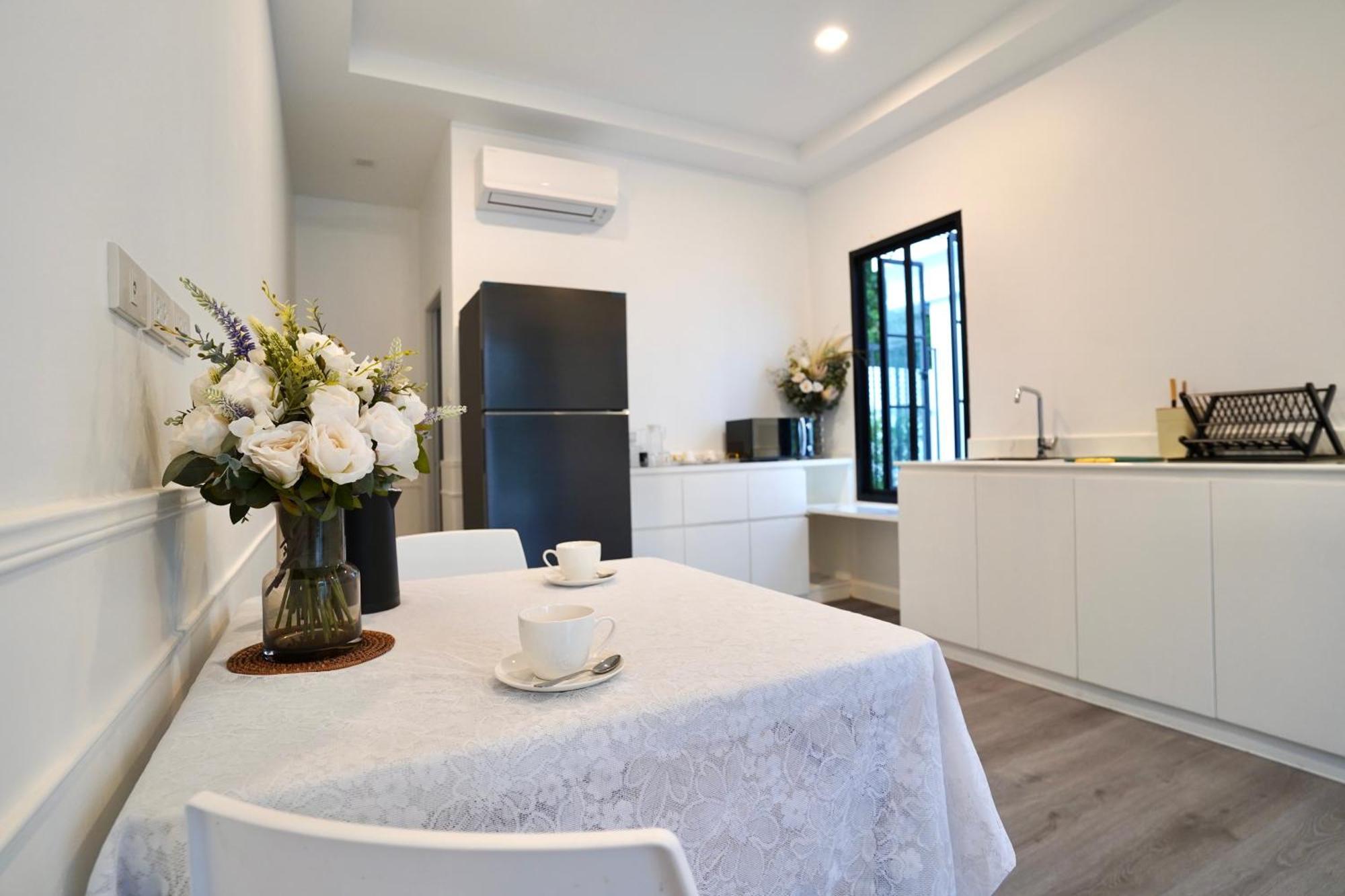 Tarn Vila Krabi